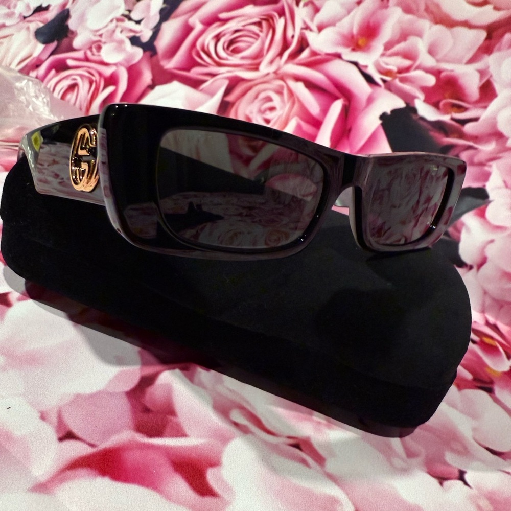 Stylish Black Sunglasses
